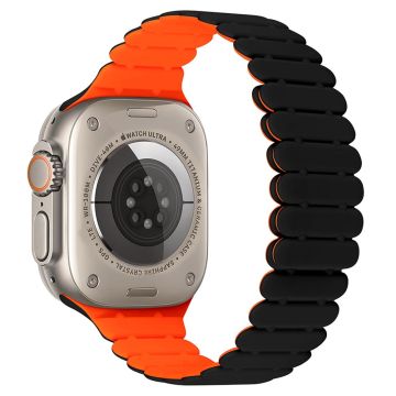 Apple Watch Series 7 8 9 41 mm / 6 5 4 SE (2023) SE (2022) SE 40 mm / 3 2 1 38 mm silikonarmband med bambufog - Svart + Orange