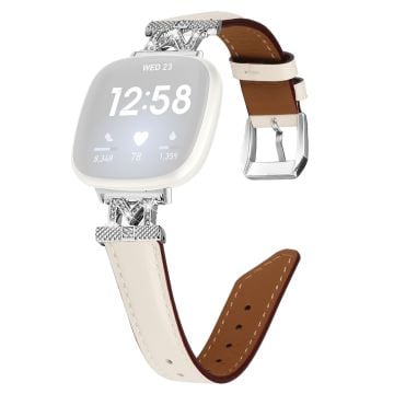 Fitbit Versa 3 / Versa 4 / Sense / Sense 2 M-formad Rhinestone Decor klockarmband i äkta koskinnläder med silverspänne - Aprikos